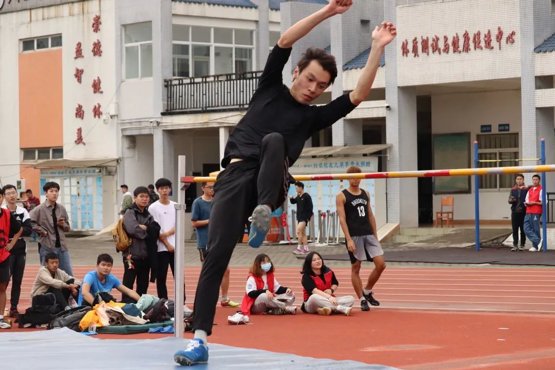 四川大学2021年运动会开幕式举行,多项赛事成绩亮眼