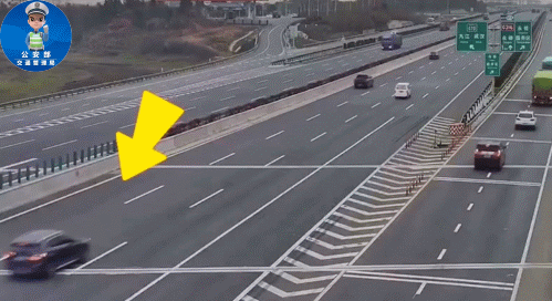 高速交通标志全知道:导流线、车道分界线、减速标线等要点