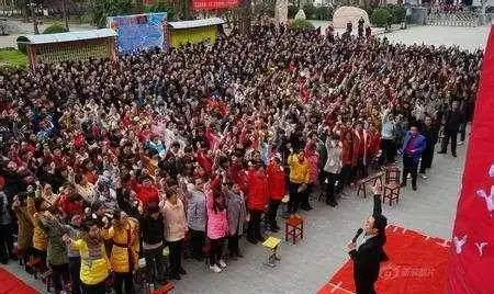 八次高考的坚守:农村长子承载全家期望冲击大学梦