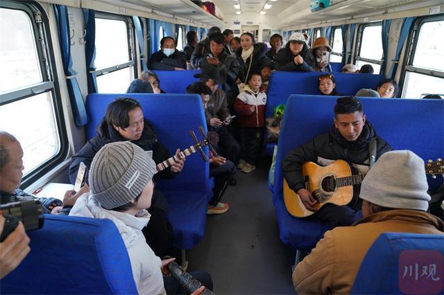 凉山慢火车:百姓出行增收加速度,助力乡村振兴